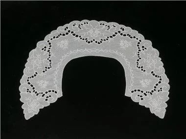 Kompletna ogrlica od čipke